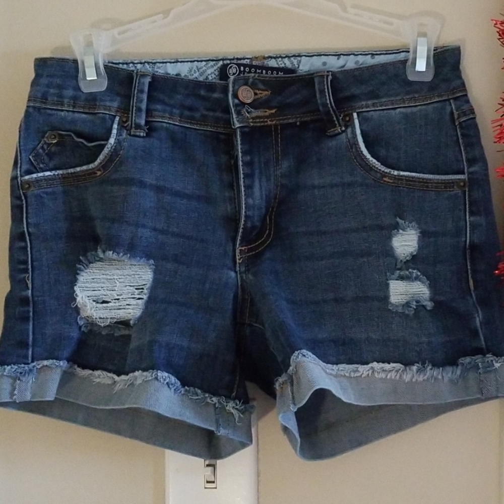 Ripped Jean shorts